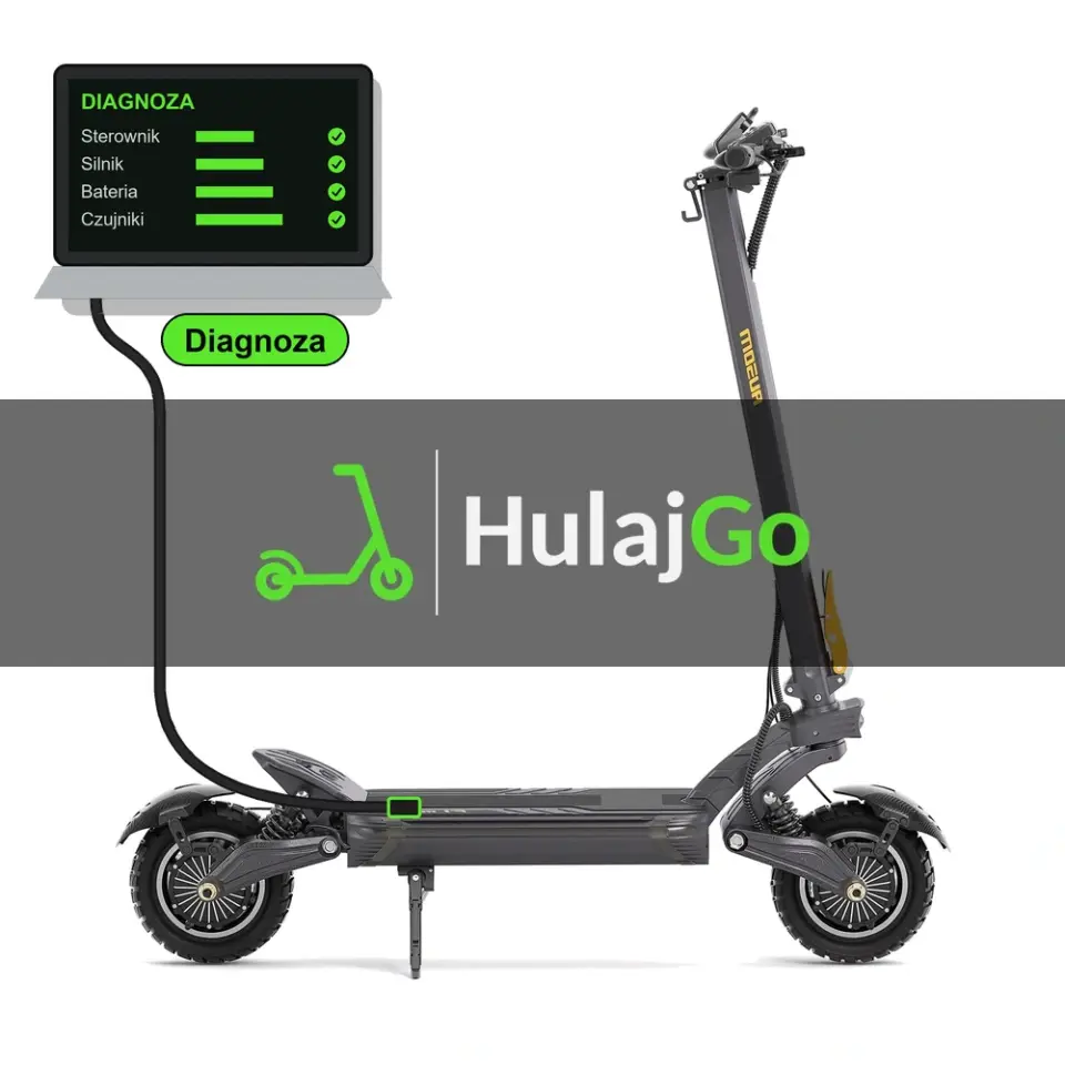 Ausom F1 Max - laptop diagnostyczny podłączony przewodem do hulajnogi (diagnoza)